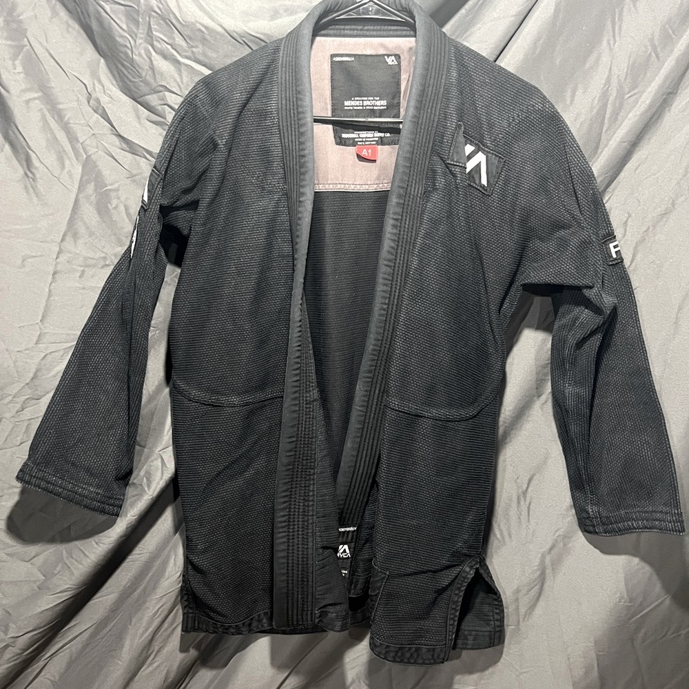 Shoyoroll RVCA Black Gi